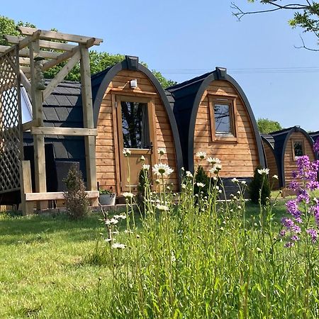 Hotel Rabbit Glamping Pod School House Farm Leighton  Esterno foto