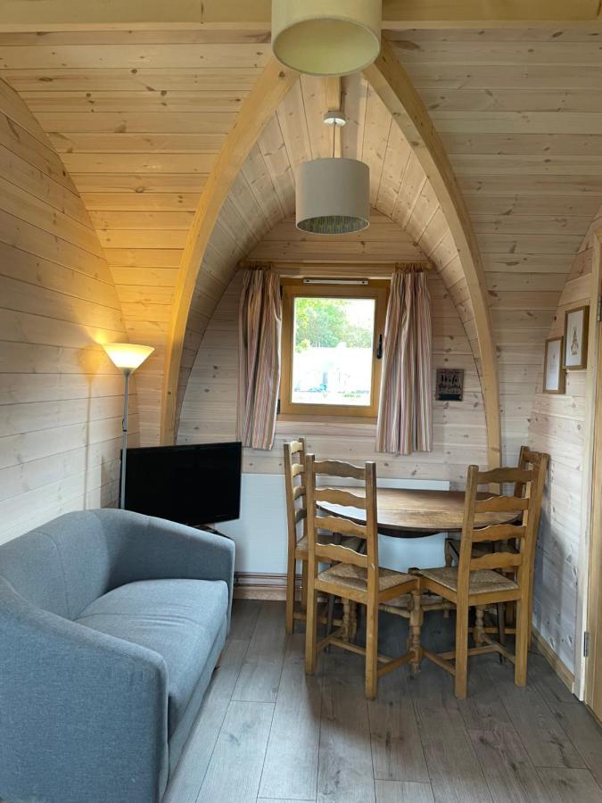 Hotel Rabbit Glamping Pod School House Farm Leighton  Esterno foto