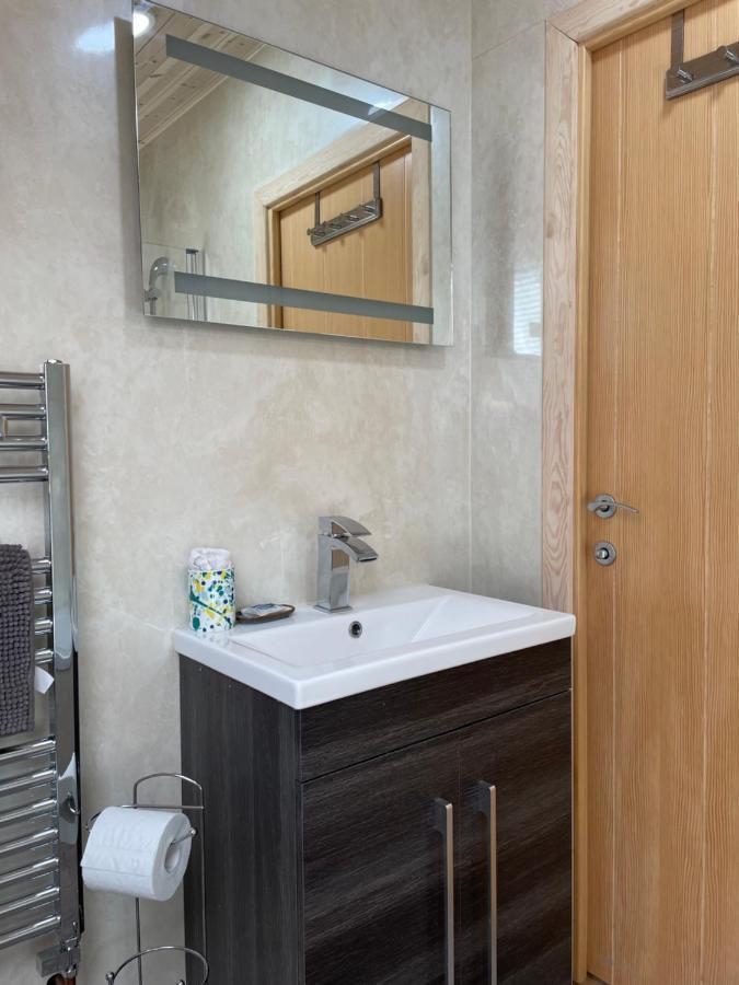 Hotel Rabbit Glamping Pod School House Farm Leighton  Esterno foto