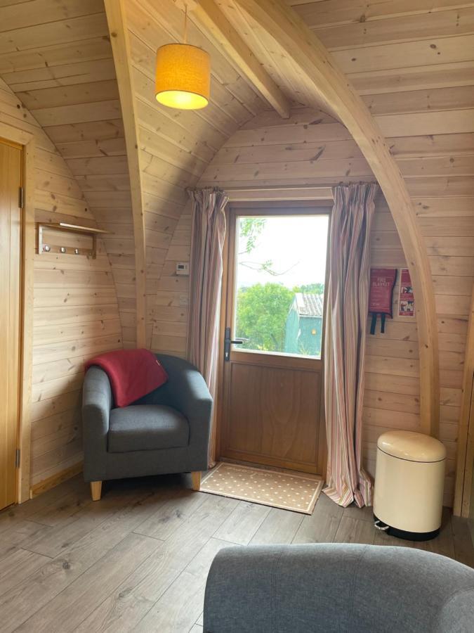 Hotel Rabbit Glamping Pod School House Farm Leighton  Esterno foto