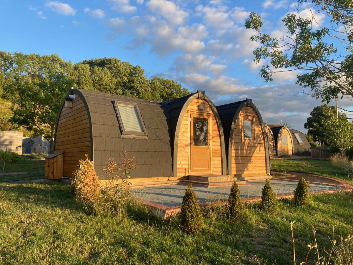 Hotel Rabbit Glamping Pod School House Farm Leighton  Esterno foto