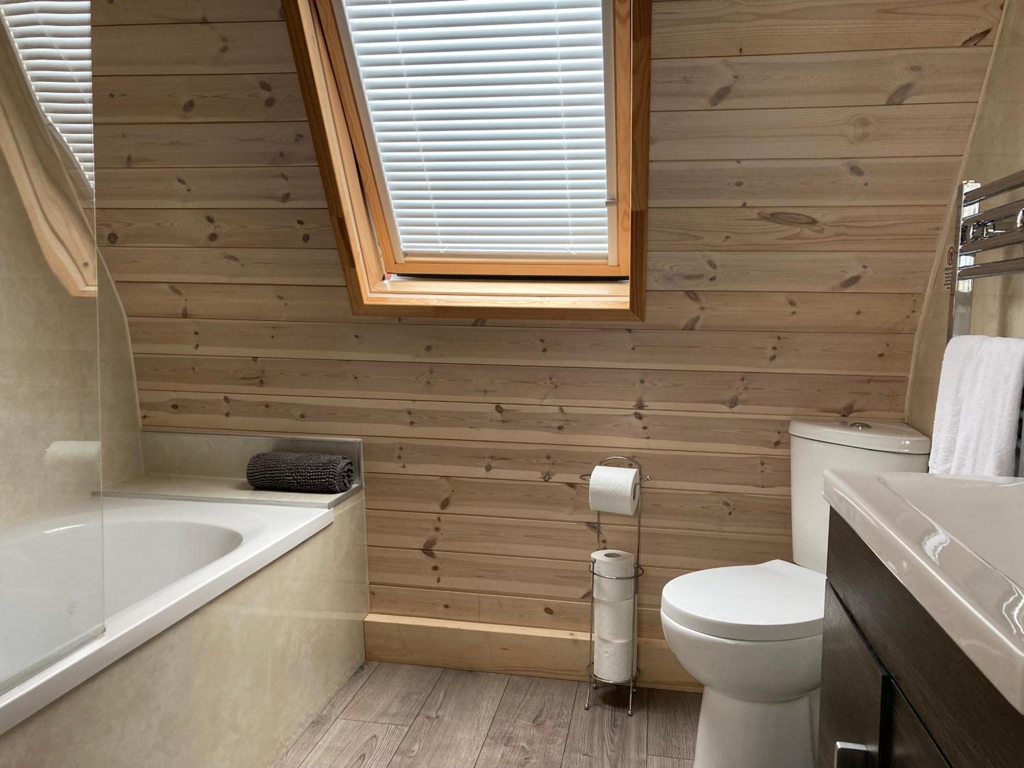 Hotel Rabbit Glamping Pod School House Farm Leighton  Esterno foto