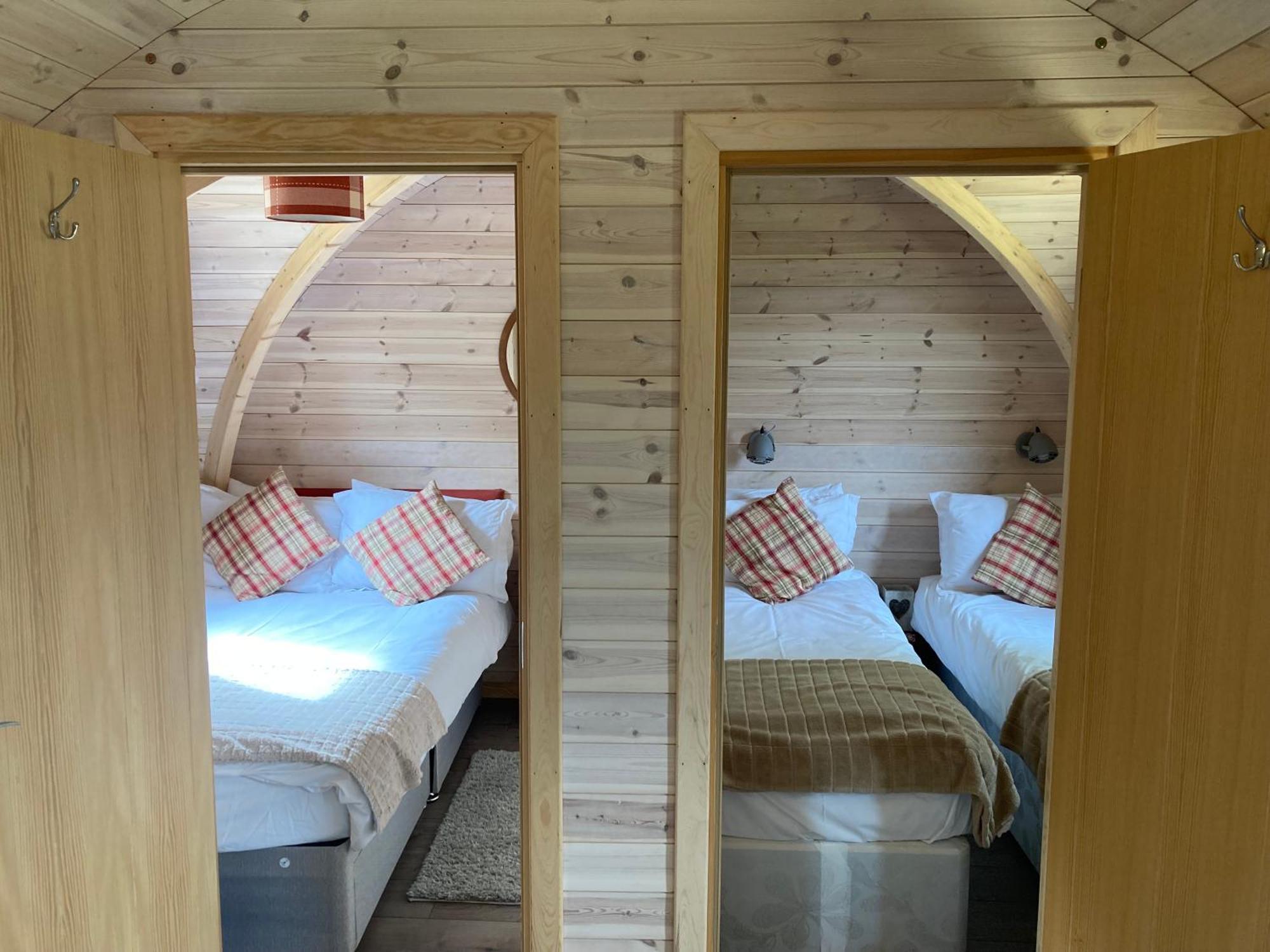 Hotel Rabbit Glamping Pod School House Farm Leighton  Esterno foto